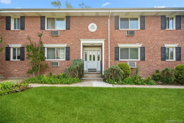 200 Merrick Road #L, Amityville, NY 11701