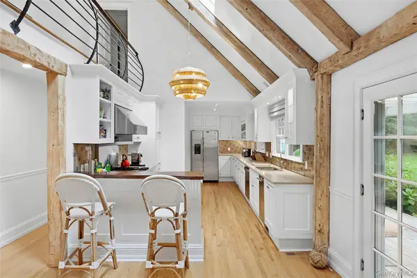 16 Stock Farm Lane, Sag Harbor, NY 11963