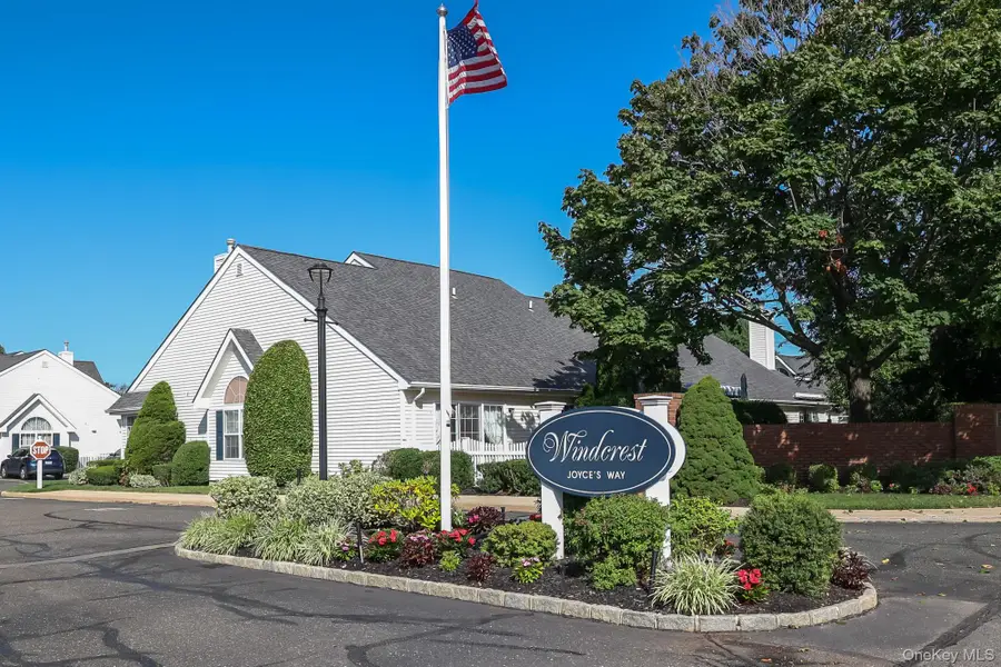 4 Joyces Way, Bay Shore, NY 11706 - #2