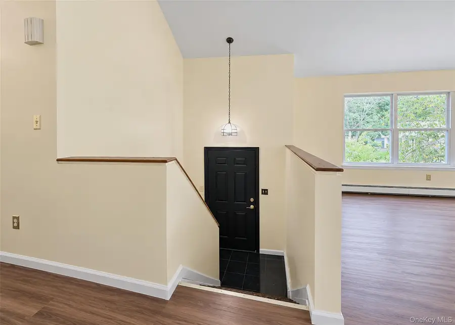 6 Gordal Lane, Coram, NY 11727 - #3
