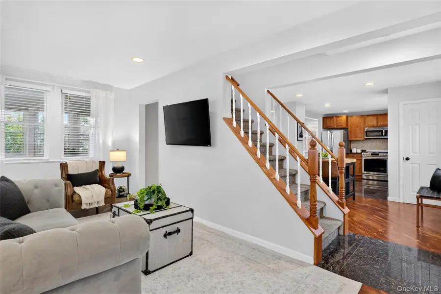 12 Pulaski Place, Port Washington, NY 11050 - #3