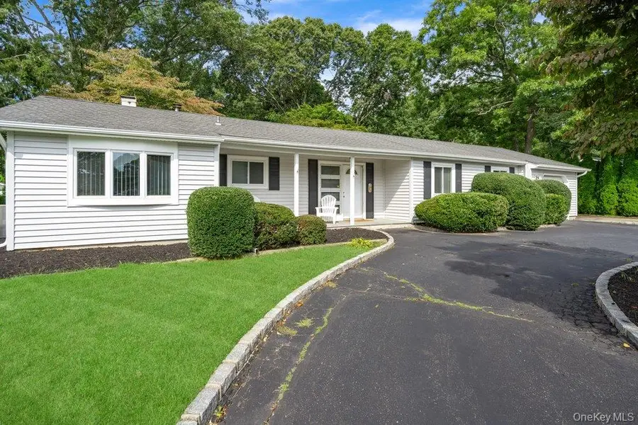 24 Blackfoot Trail, Shoreham, NY 11786 - #3