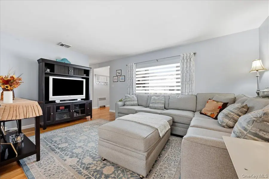 809 Garden Drive, Franklin Square, NY 11010 - #3