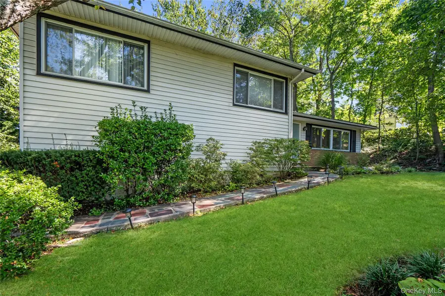 58 Ridge Drive E, Roslyn, NY 11576 - #2