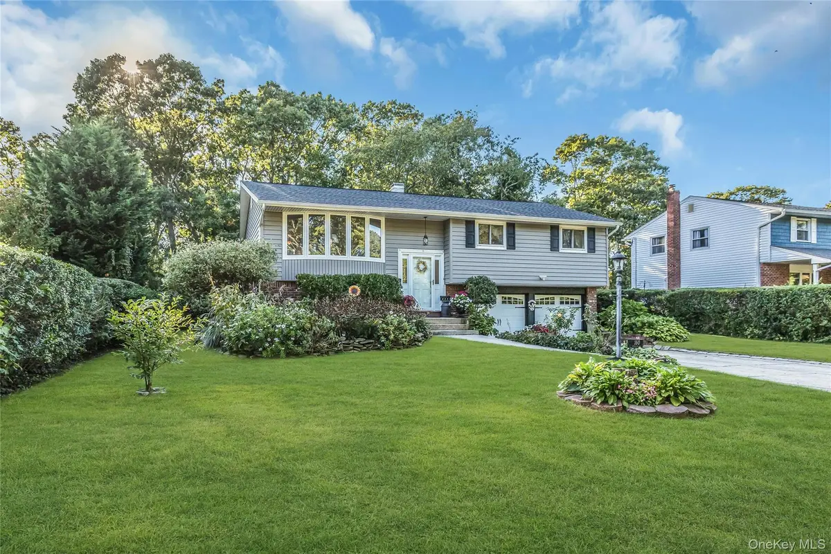 160 Overlook Drive, East Islip, NY 11730 - #1