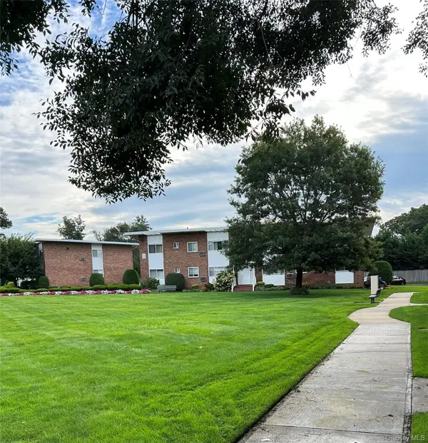 355 Route 111 Unit #30 Route 111 #30, Smithtown, NY 11787