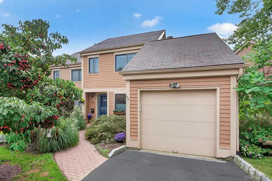 246 Treetop Crescent, Rye Brook, NY 10573 - #2