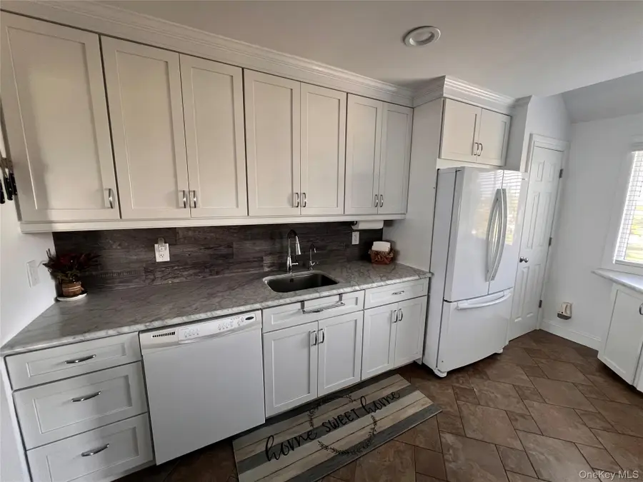 14 Waters Edge, Shirley, NY 11967 - #3