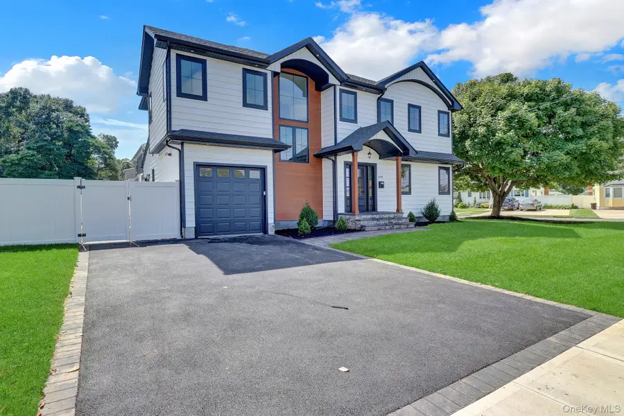 1370 Noel Court, Merrick, NY 11566 - #3