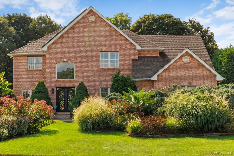 20 Millennium Court, Bohemia, NY 11716 - #2