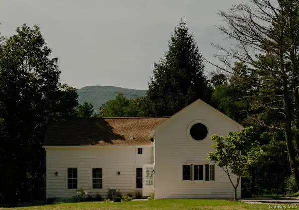 300 Band Camp Road, Saugerties, NY 12477