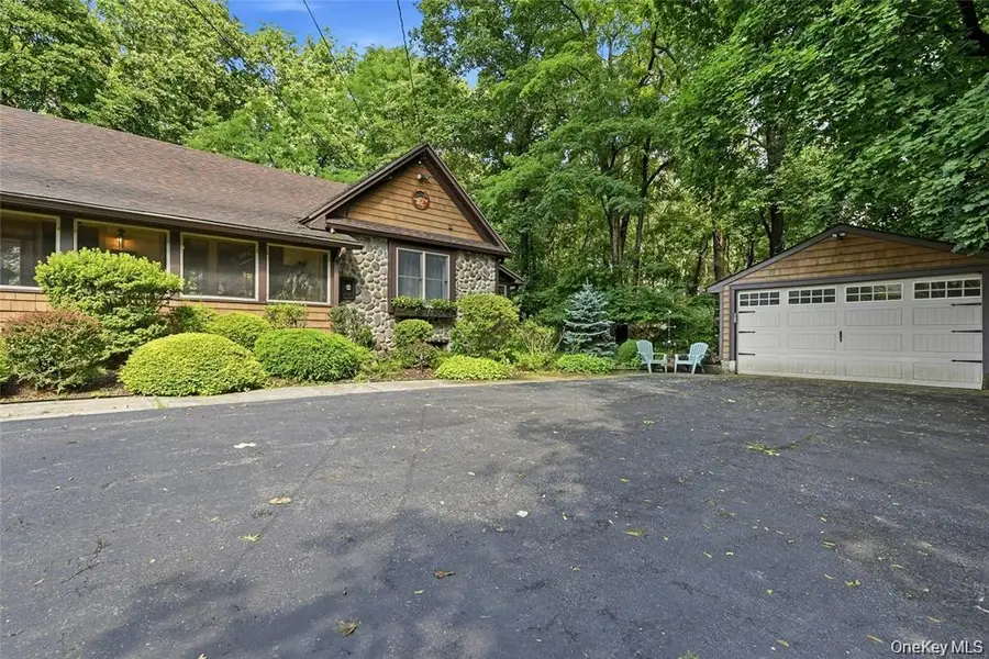 2064 N Country Road, Wading River, NY 11792 - #3