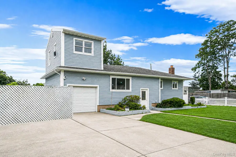 152 Alkier Street, Brentwood, NY 11717 - #2