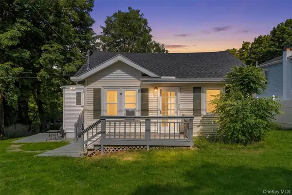 8 Huntington Road, Carmel, NY 10512