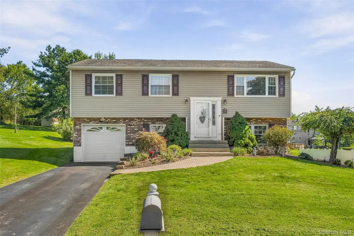 6 Liberty Court, Washingtonville, NY 10992 - #1