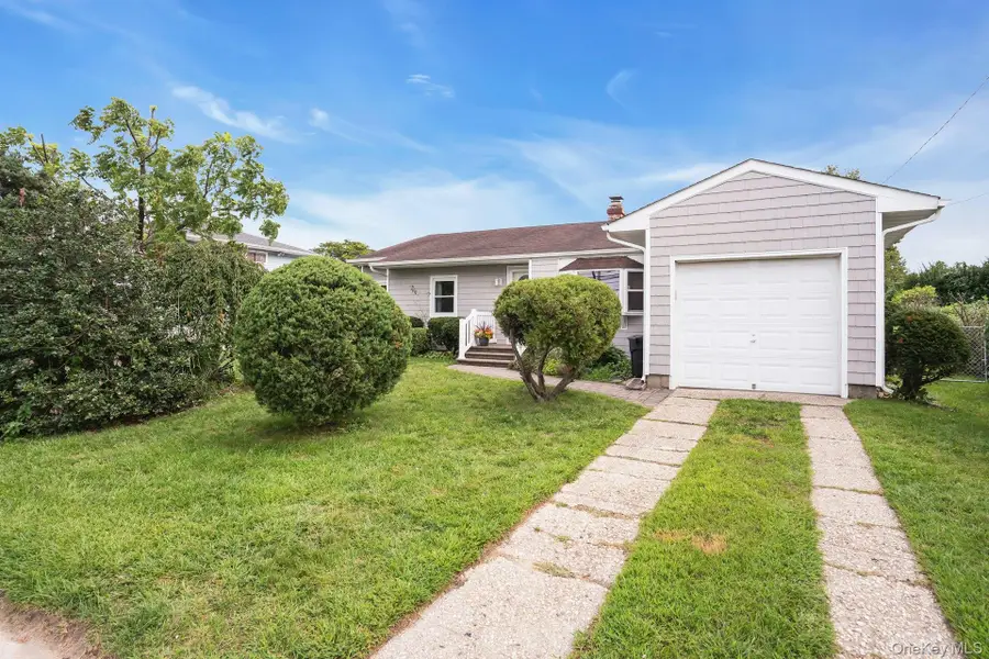 206 Alkier Street, Brentwood, NY 11717 - #3