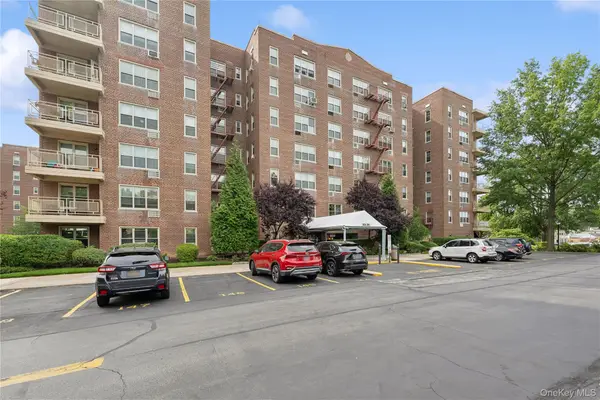 23-35 Bell Blvd. #4H, Bayside, NY 11360