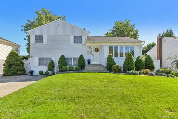3994 Daleview Avenue, Seaford, NY 11783