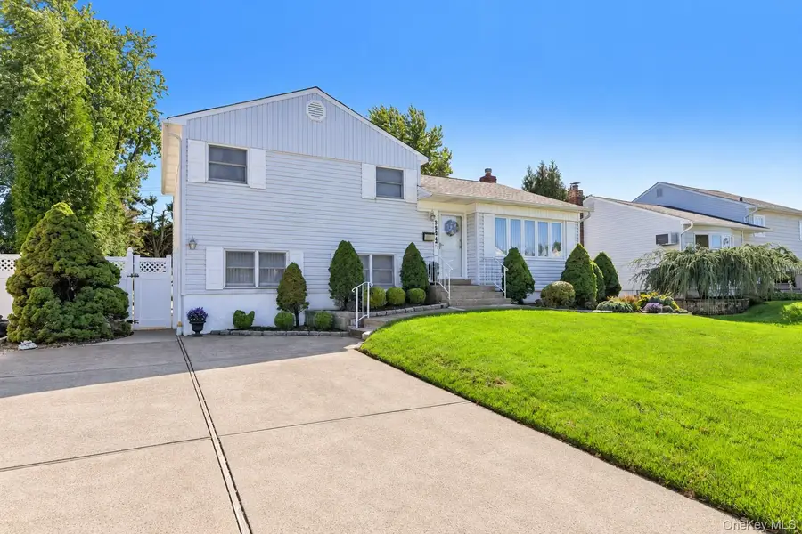 3994 Daleview Avenue, Seaford, NY 11783 - #3