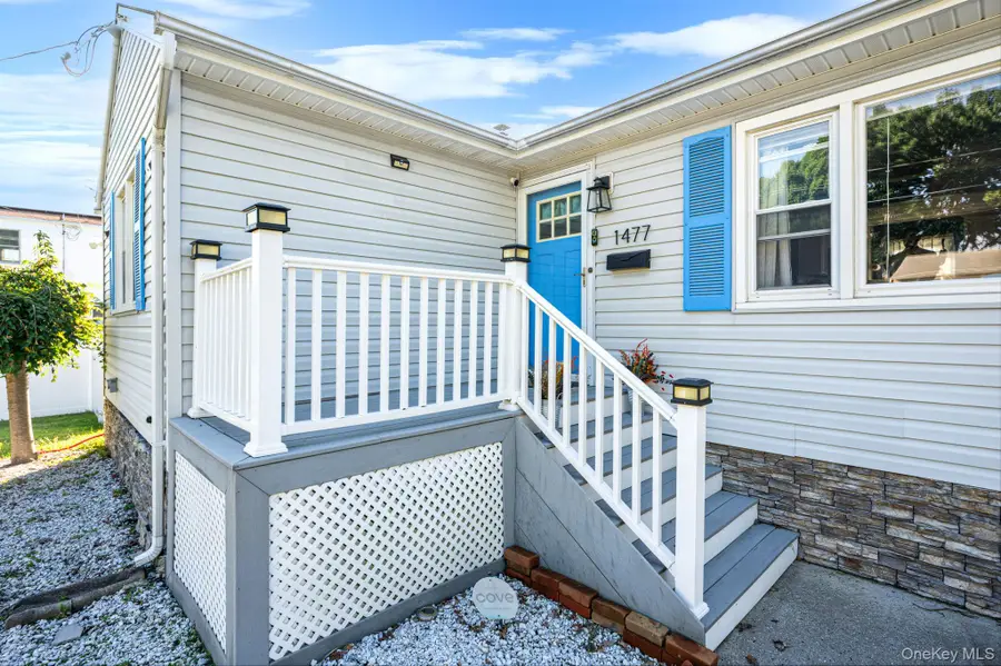 1477 6th Street, West Babylon, NY 11704 - #2
