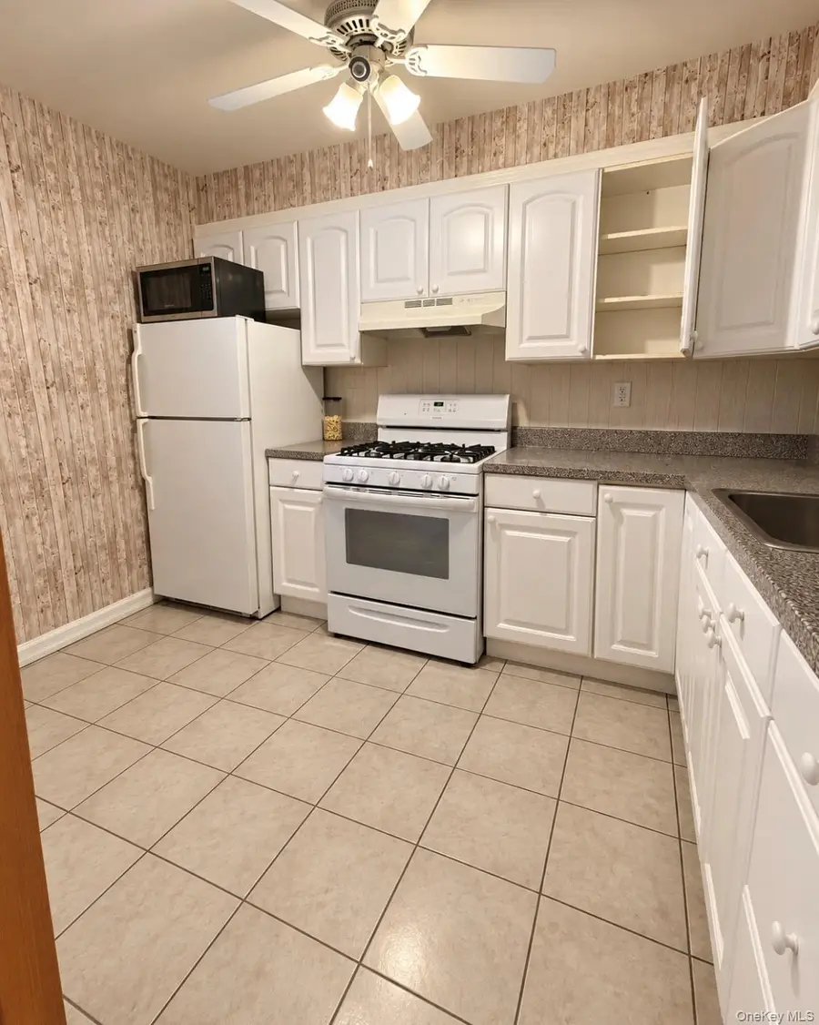 6962 Grand Avenue, Maspeth, NY 11378 - #3