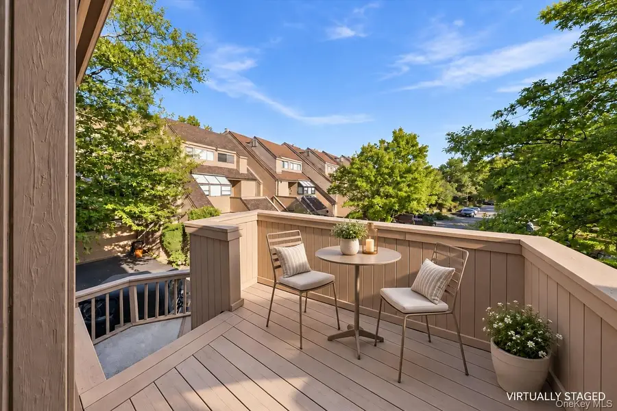 19 John Bean Court, Port Washington, NY 11050 - #3