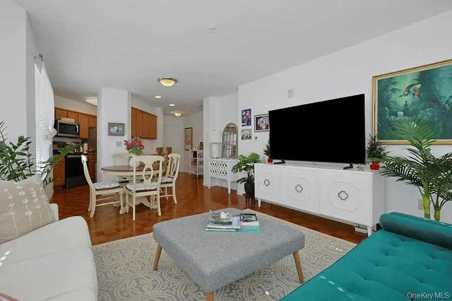 207 Sutton Drive #207, Mount Kisco, NY 10549 - #3