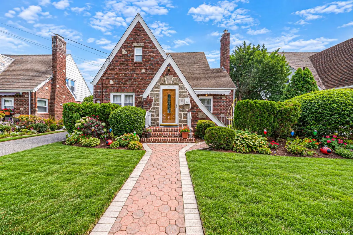 22 Flint Avenue, Hempstead, NY 11550 - #1