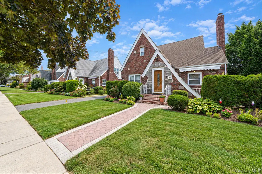 22 Flint Avenue, Hempstead, NY 11550 - #2