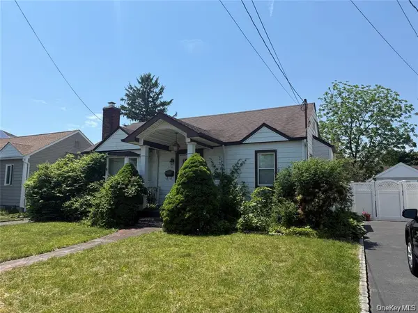 218 Park Avenue, Hicksville, NY 11801