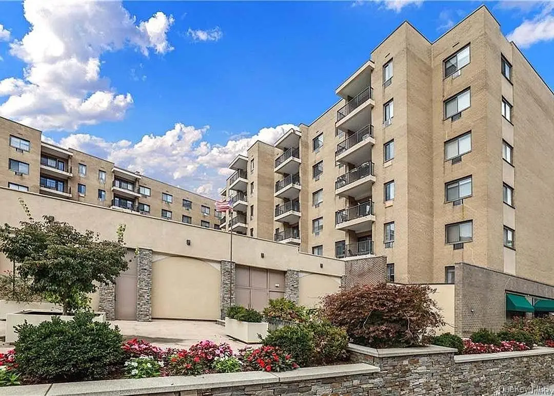 100 E Hartsdale Avenue #6GW, Hartsdale, NY 10530 - #1