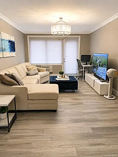 100 E Hartsdale Avenue #6GW, Hartsdale, NY 10530 - #3