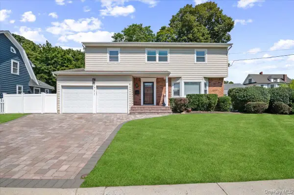 711 Koelbel Court, Baldwin, NY 11510