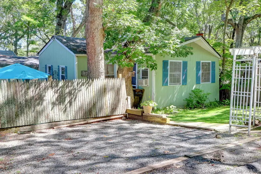 30 Neptune Place, Baiting Hollow, NY 11933 - #2