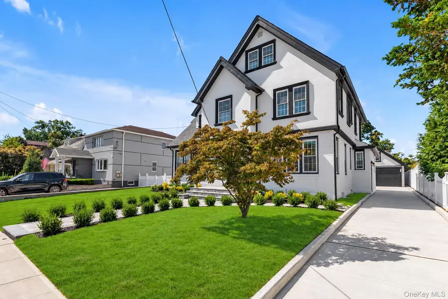 27 2nd Street, Lynbrook, NY 11563 - #2