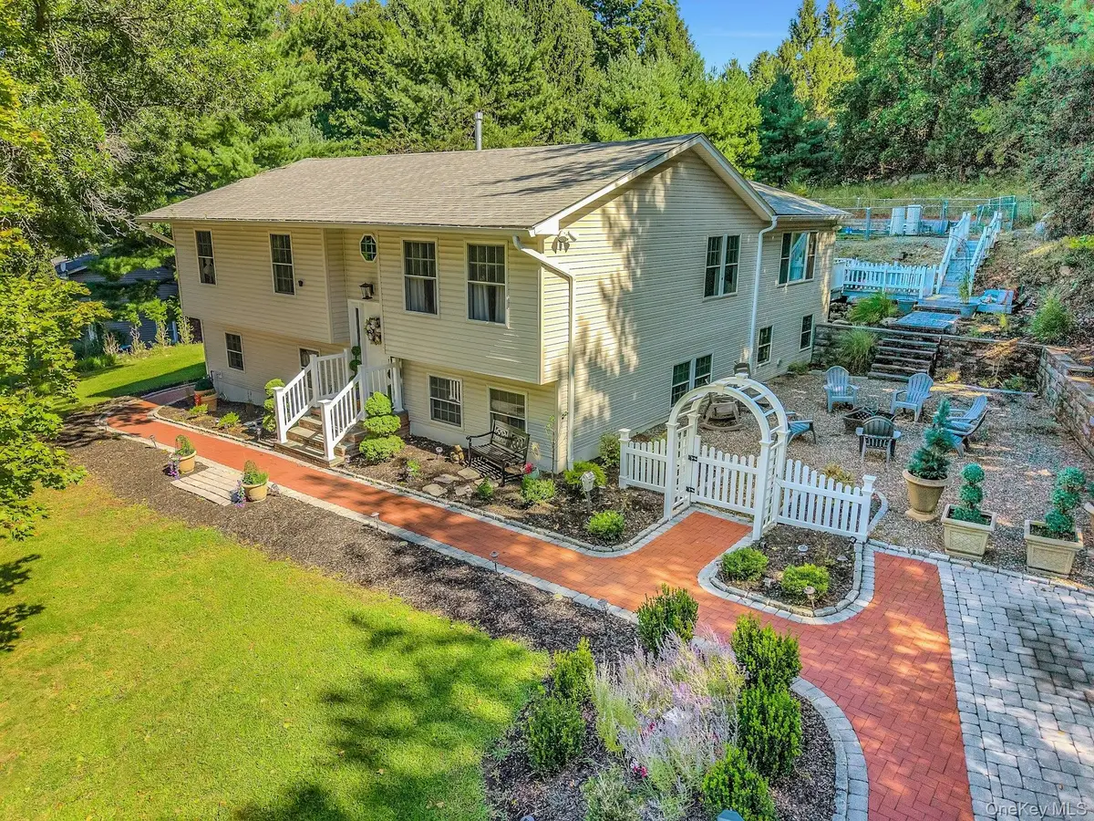 16 Annette Lane, Suffern, NY 10901 - #1