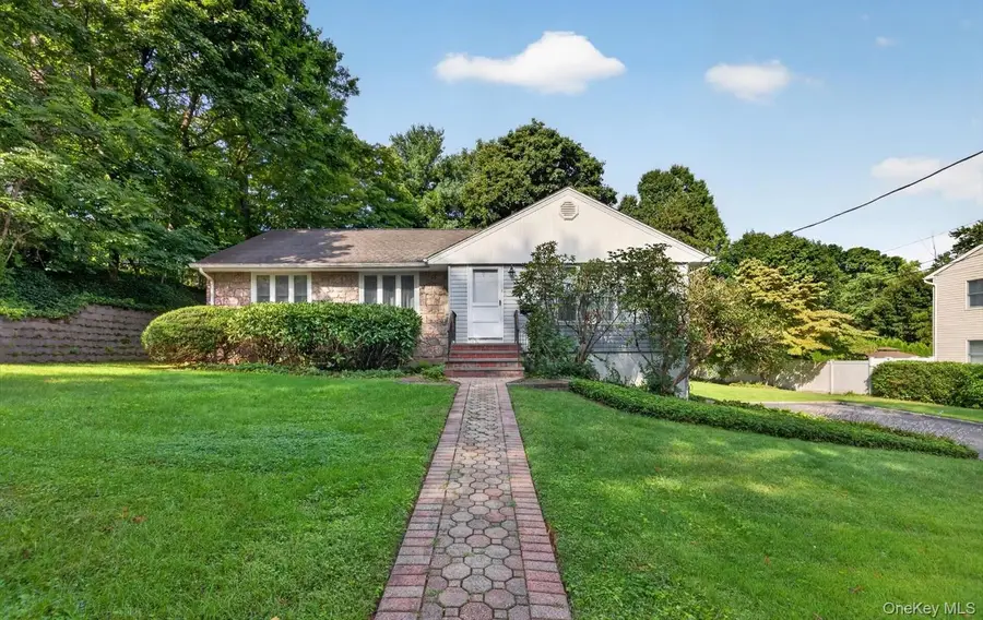 31 Francis Terrace, Glen Cove, NY 11542 - #3