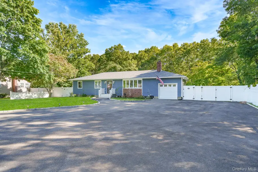20 Danbury Avenue, Patchogue, NY 11772 - #3