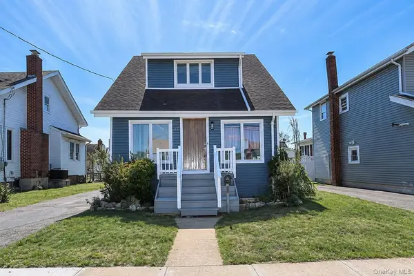 17 Ray Street, Freeport, NY 11520
