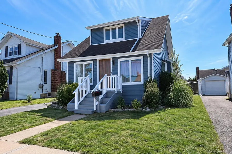 17 Ray Street, Freeport, NY 11520 - #2