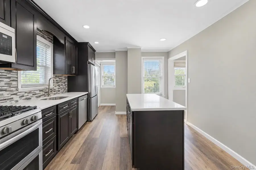 63 S Franklin Avenue, Valley Stream, NY 11580 - #2