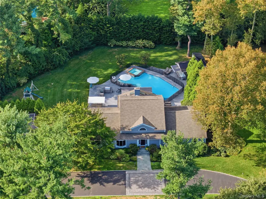 2 Meadow Road, Old Westbury, NY 11568 - #2
