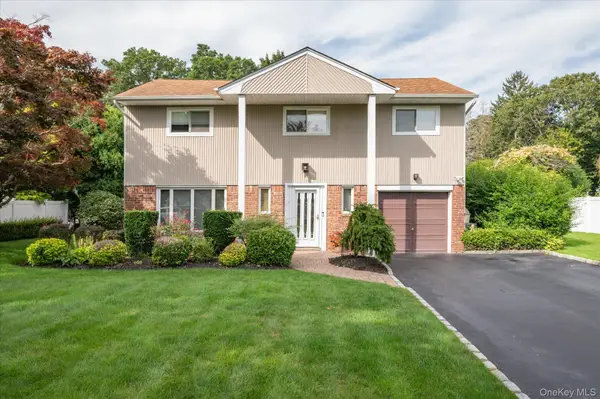 10 Klaibar Lane, East Northport, NY 11731