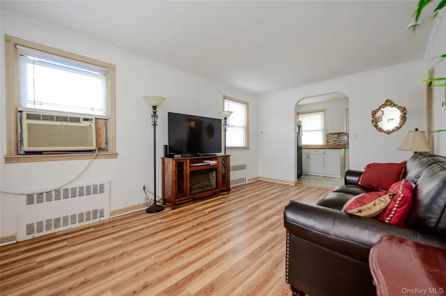596 Irving Street, Westbury, NY 11590 - #3