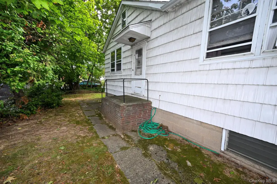 41 Porter Street, Elmont, NY 11003 - #3