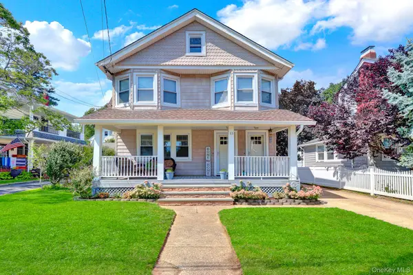 53 Watts Place, Lynbrook, NY 11563