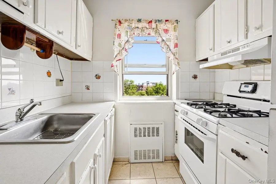 20 Secor Place #6B, Yonkers, NY 10704 - #2