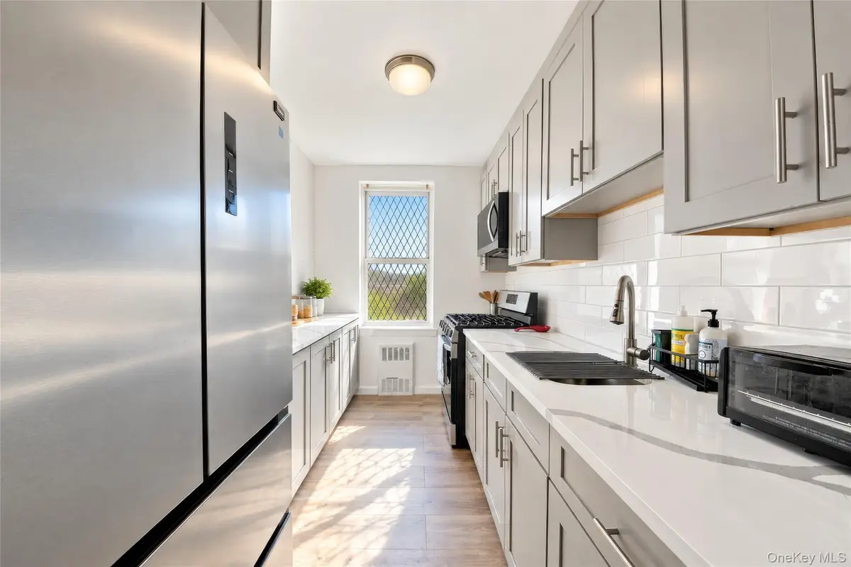 300 N Broadway #4M, Yonkers, NY 10701 - #1