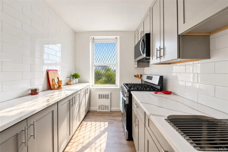 300 N Broadway #4M, Yonkers, NY 10701 - #2