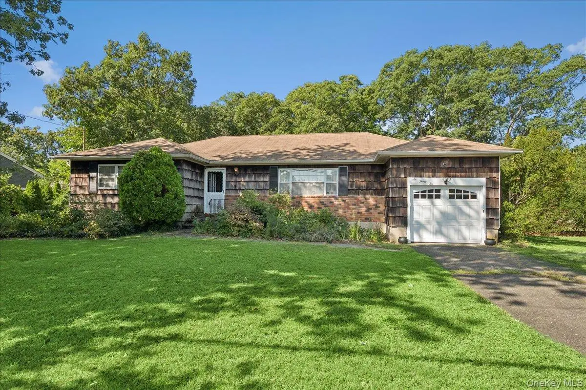 632 Spruce Avenue, Sayville, NY 11782 - #1